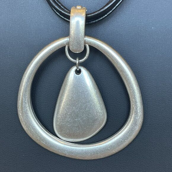 Premier Designs Silver Tone Abstract Modernist Round Pendant Toggle Necklace 20” - Picture 2 of 5